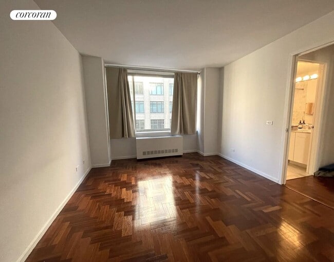 Foto del edificio - 2373 Broadway