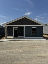 Building Photo - 214 Chiricahua Ln