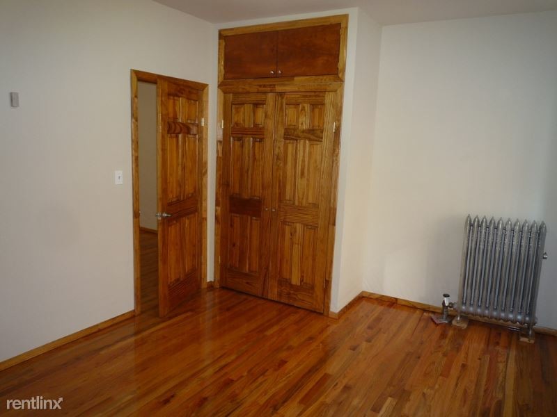 Foto principal - 2415 Davidson Ave