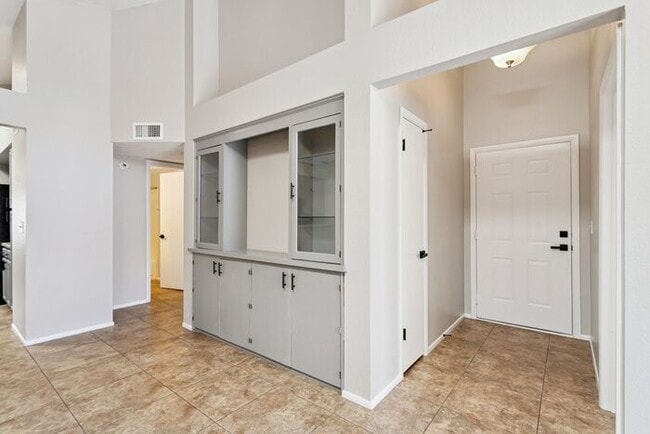 Building Photo - Cozy 3 Bedroom 2 Bath home Nestled in Stap...