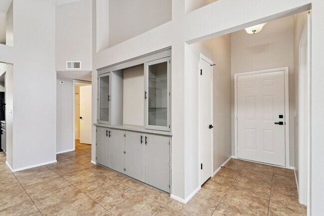 Foto del edificio - Cozy 3 Bedroom 2 Bath home Nestled in Stap...