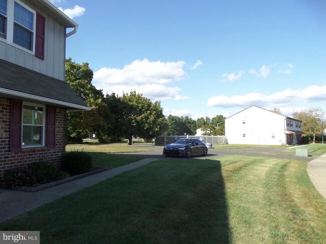 Building Photo - 4538 Rosemarie Dr