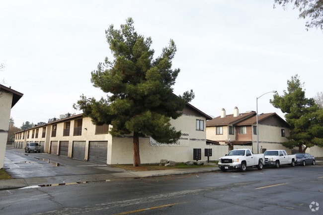 Foto del edificio - Westchester Townhomes