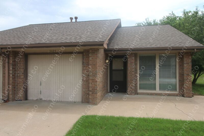 Primary Photo - 3425 N Ironwood Ave