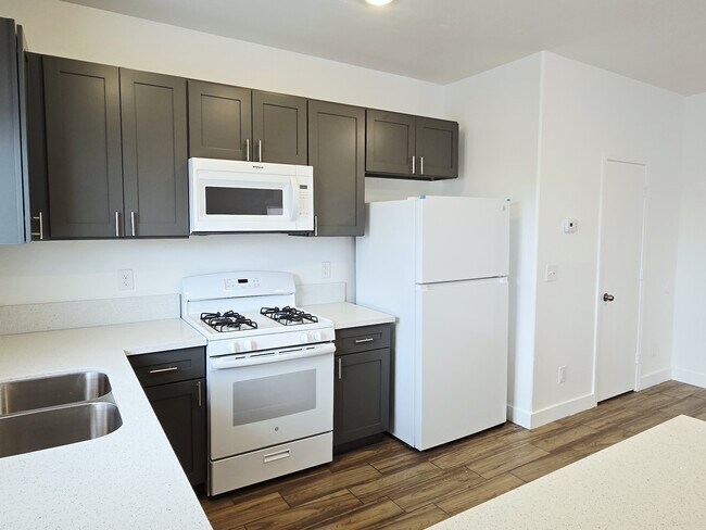 Building Photo - 1928 Salvation St