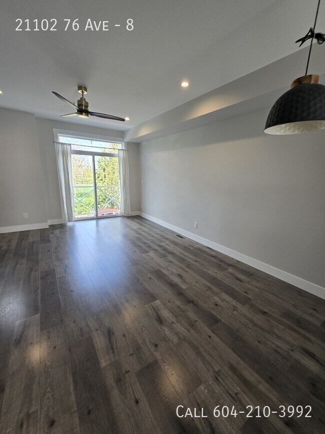 Building Photo - Langley Townhome Near Willoughby