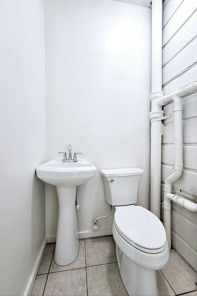 Building Photo - 2805 24th St