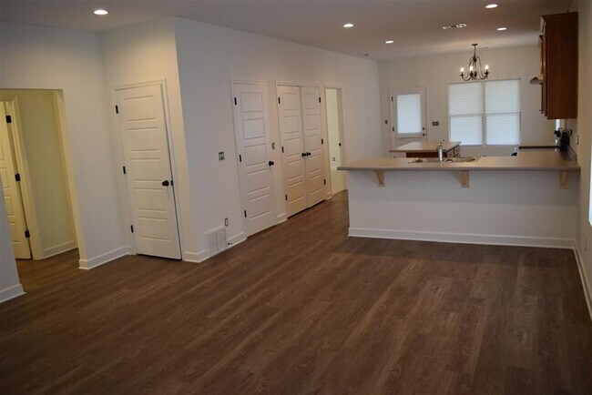 Foto del edificio - Charming and well-maintained 3 bedroom, 2 ...