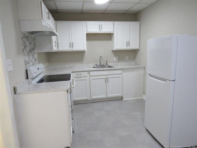 Building Photo - 1608 Fayette Ave