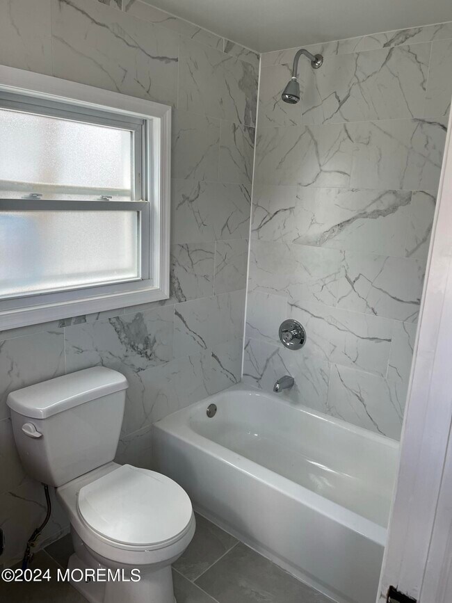 Foto del edificio - 34 Navesink Ave