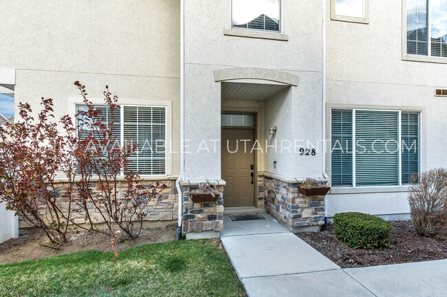 Foto del edificio - 928 Chelsea Ln