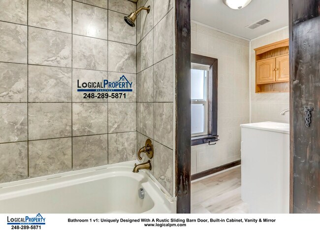 Building Photo - 2/1.5 Upper Flat w/Fncd-in Yrd,Frdg,Stv,Mc...