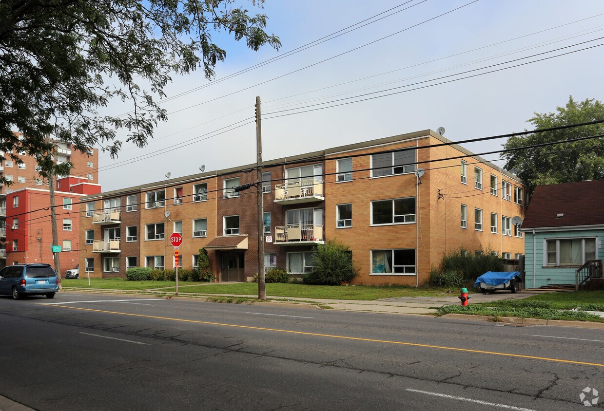 335 Melvin Ave, Hamilton, ON L8H 2K9 Apartments 335 Melvin Ave Hamilton, ON