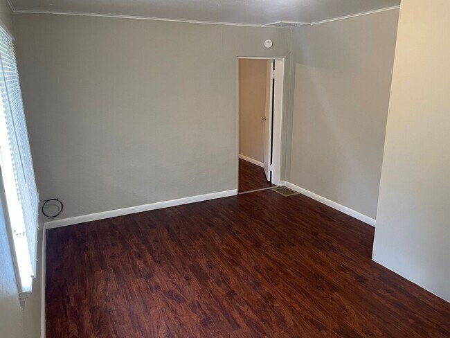 Building Photo - 2229 E Monument