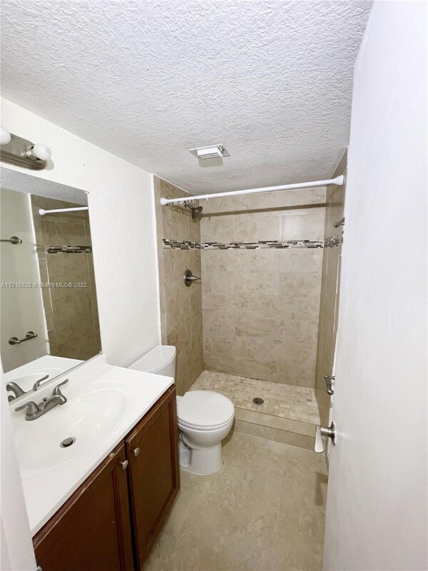 Building Photo - 9350 Fontainebleau Blvd