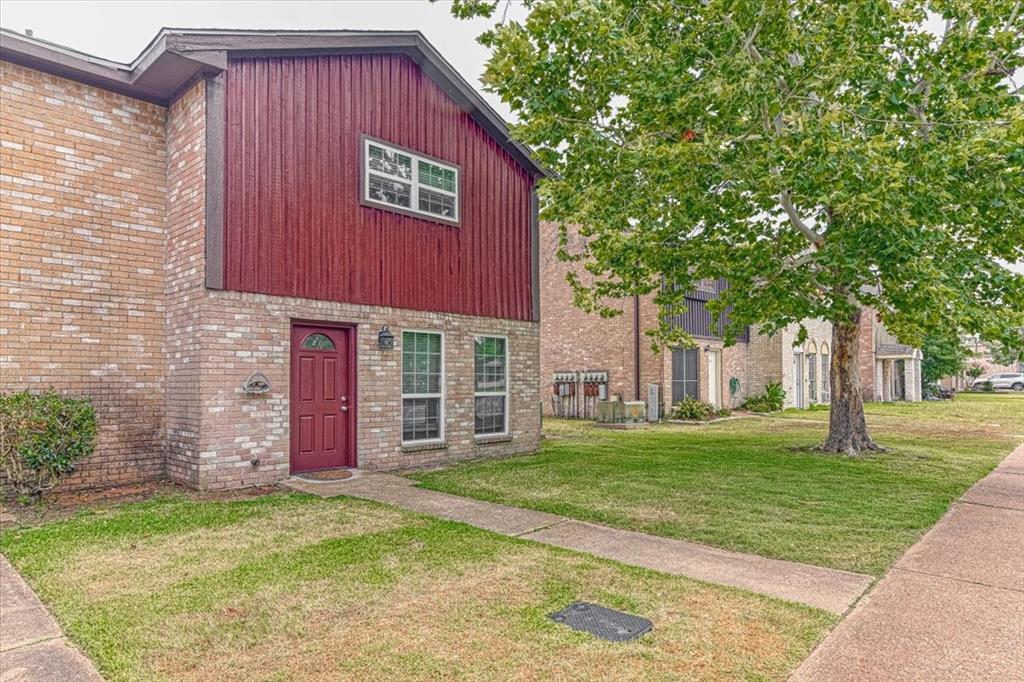 1616 Eagle Lake Rd, Sealy, TX 77474 Condo for Rent in Sealy, TX