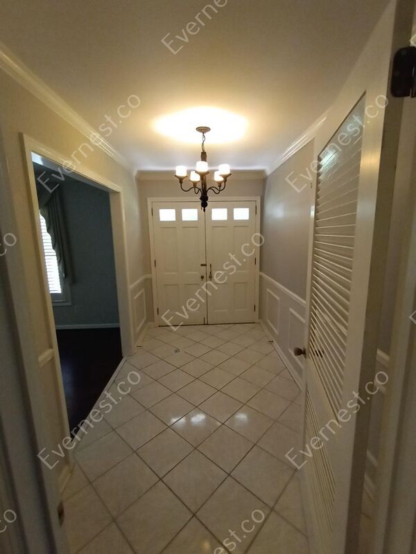Building Photo - 1726 Kestwick Cir
