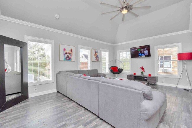 Building Photo - 2615 Arbor St