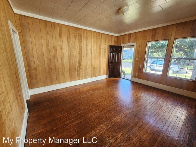 Building Photo - 1 br, 1 bath House - 418 1/2 Wyche Street