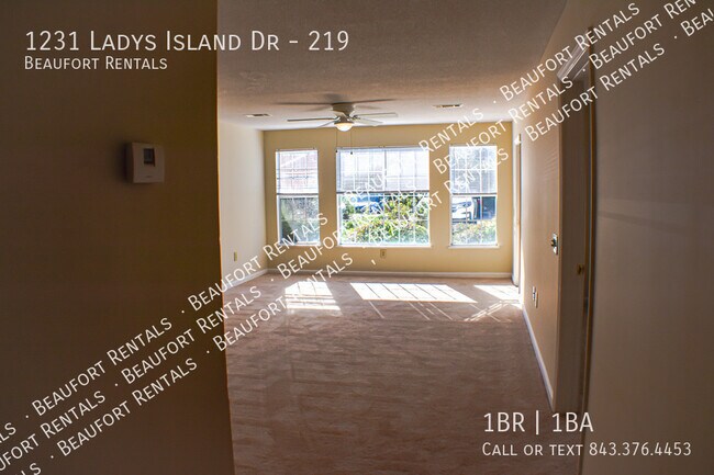 Building Photo - 1231 Ladys Island Dr Unit 219  Port Royal,...