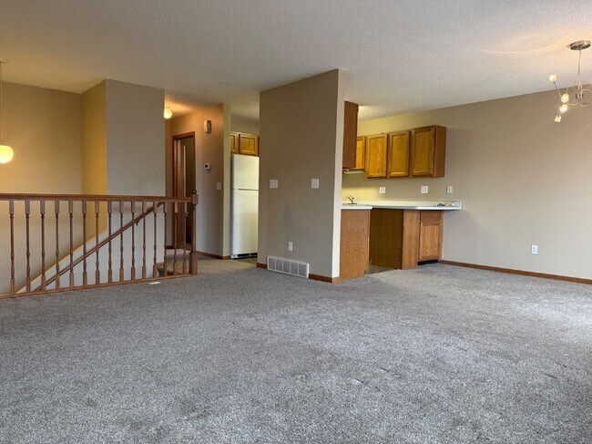 Foto del edificio - 2733-33 1/2 33 1/2 Ave S