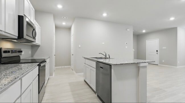Foto del edificio - 3148 Strawberry Farm Ln