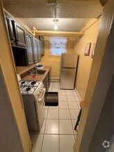 Building Photo - 2753 Cruger Ave