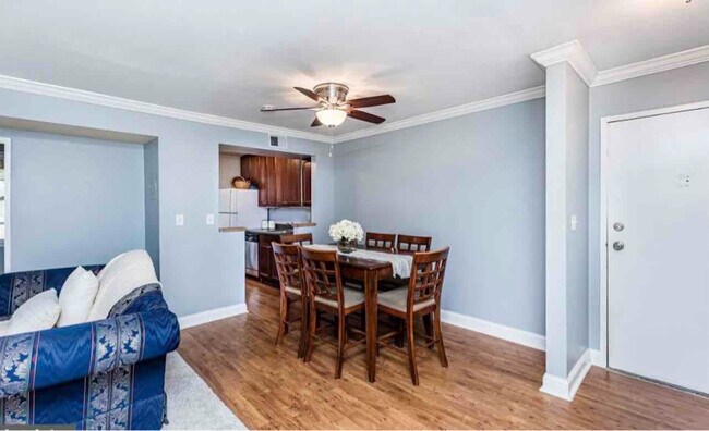 Foto del edificio - 8211 Snowden River Pkwy