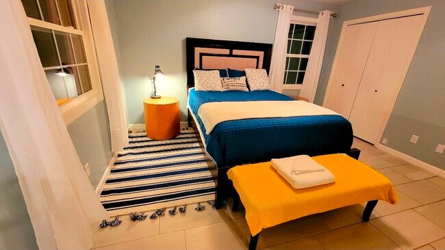 Foto del edificio - 3290 Simmons Rd