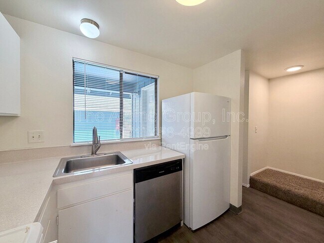Building Photo - 3800 NW Chemult Pl