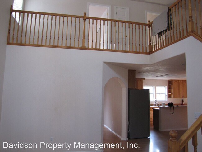 Building Photo - 3 br, 2.5 bath House - 6060 Vessey Rd