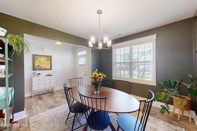 Foto del edificio - 604 Muscadine Ln