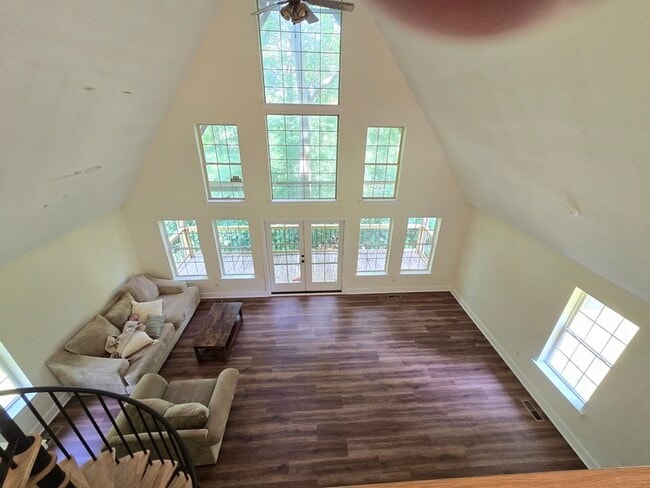 Building Photo - 6013 Bates Pike SE