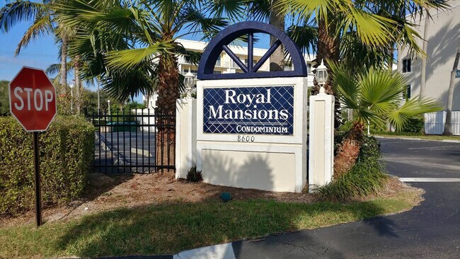 Foto del edificio - 8600 Ridgewood Ave