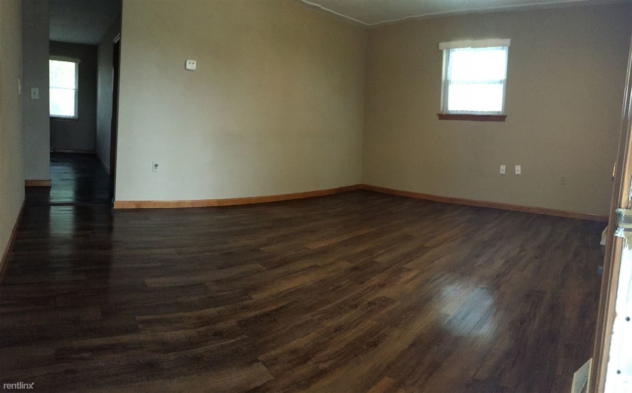 Primary Photo - 2 br, 1 bath Duplex - 327 Aaron Dr