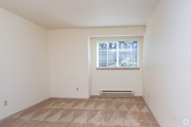 2BR, 2BA - 1030SF - Breckenridge Apartments