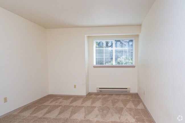 2BR, 2BA - 1030SF - Breckenridge Apartments