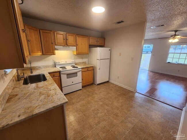 Building Photo - 5083 Yacht Harbor Cir