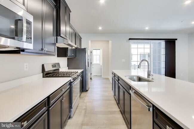 Foto del edificio - 11330 Meridian Hill Way