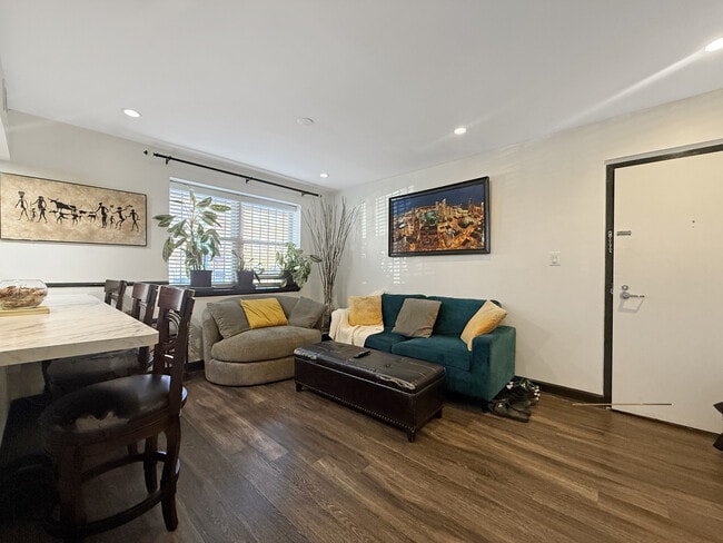 Foto del edificio - 2650 Birney Pl SE