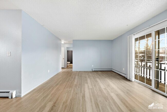 Foto del edificio - 19033 Whirlaway Rd