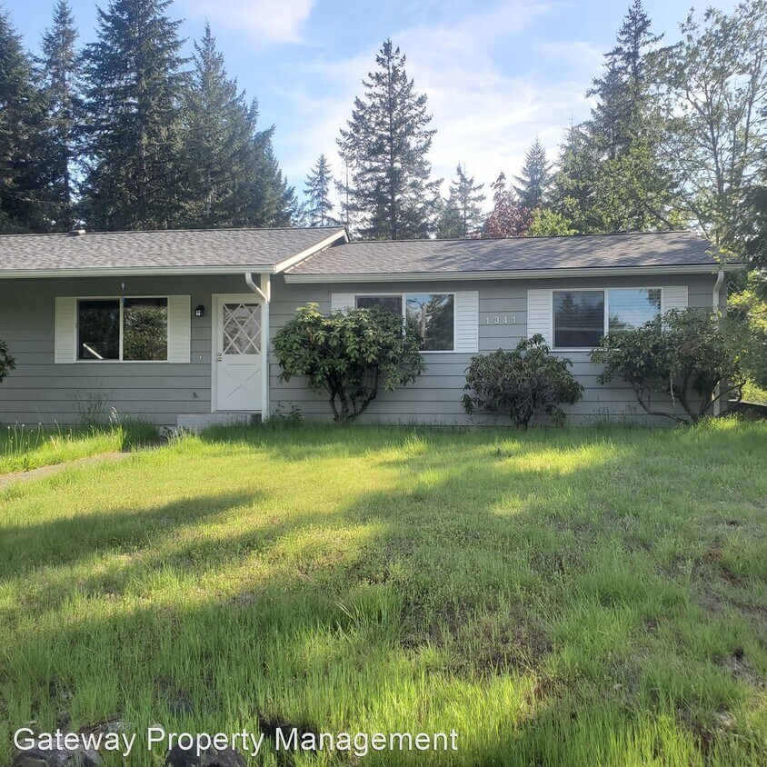 Foto principal - 3 br, 2 bath House - 1341 E Shelton Spring...