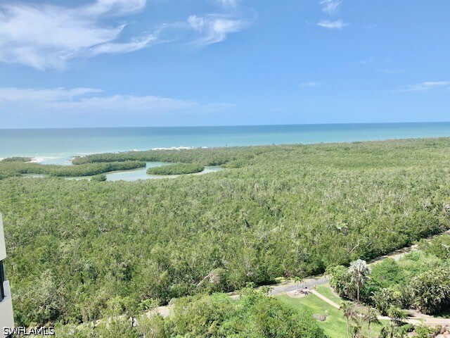 Foto del edificio - 6001 Pelican Bay Blvd