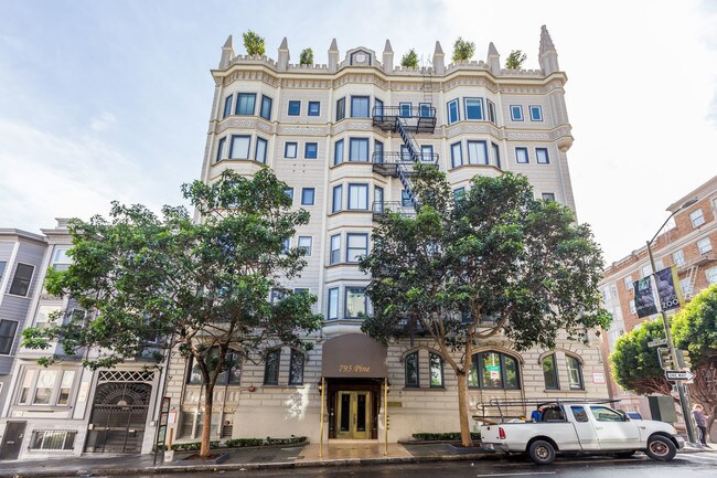 Building Photo - 795 Pine St