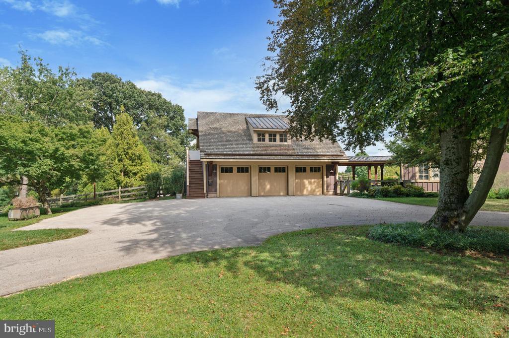 Primary Photo - 1125 Ginkgo Ln
