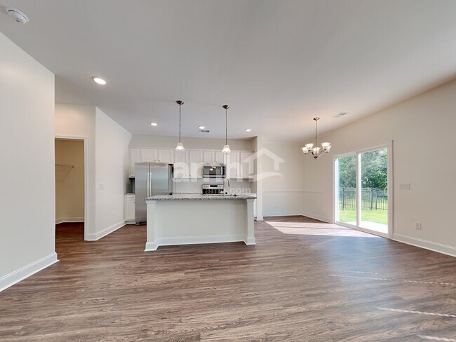 Building Photo - 1836 Produce Ln