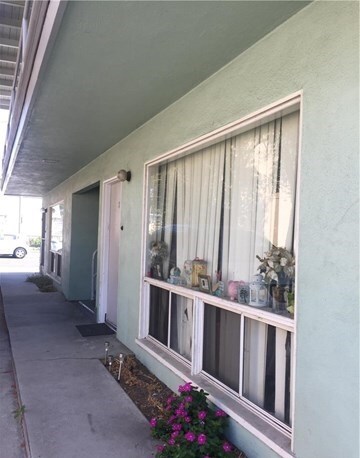 Foto del edificio - 2820 E 65th St