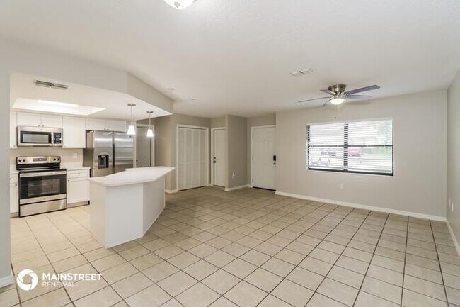 Building Photo - 8484 Beach Rd, Spring Hill, FL 34606