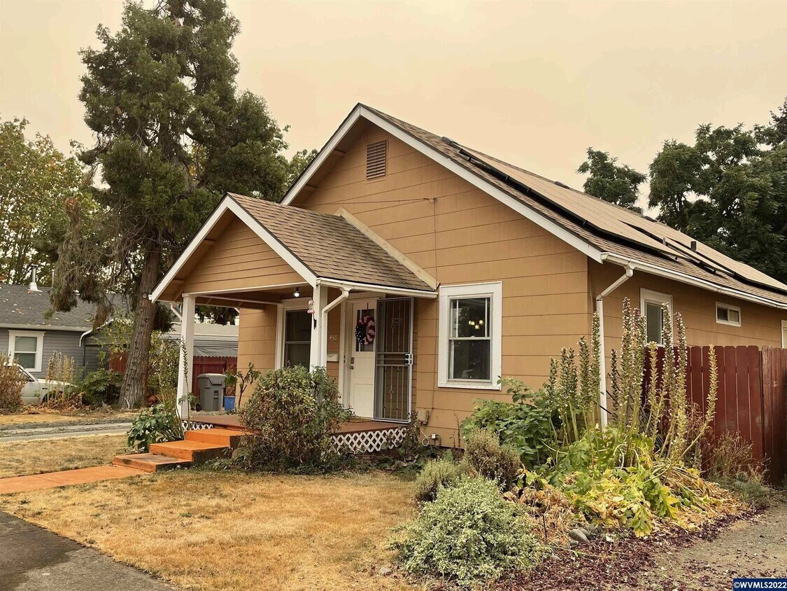 Primary Photo - 450 W Sherman St