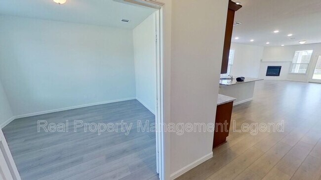 Foto del edificio - 442 Diamond Creek Dr